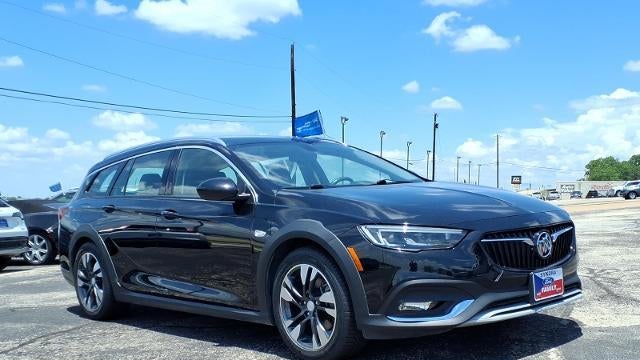 2018 Buick Regal TourX Essence