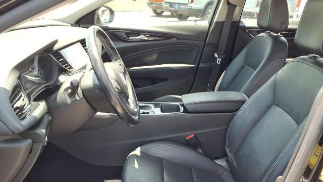 2018 Buick Regal TourX Essence