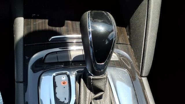 2018 Buick Regal TourX Essence