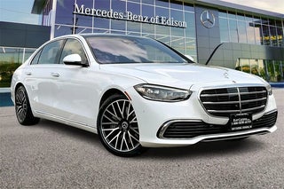 2025 Mercedes-Benz S-Class with Manufaktur Moonlight White Metallic Exterior