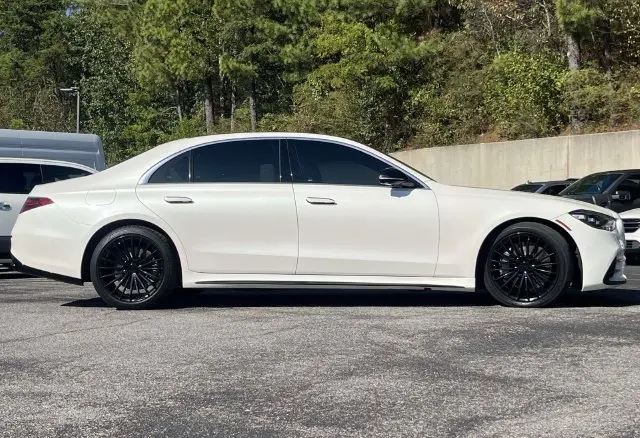 2022 Mercedes-Benz S-class - $67,990