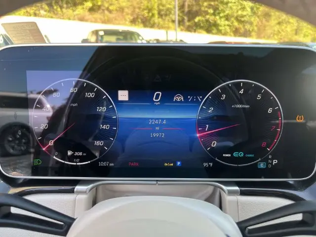 2022 Mercedes-Benz S-class - $67,990