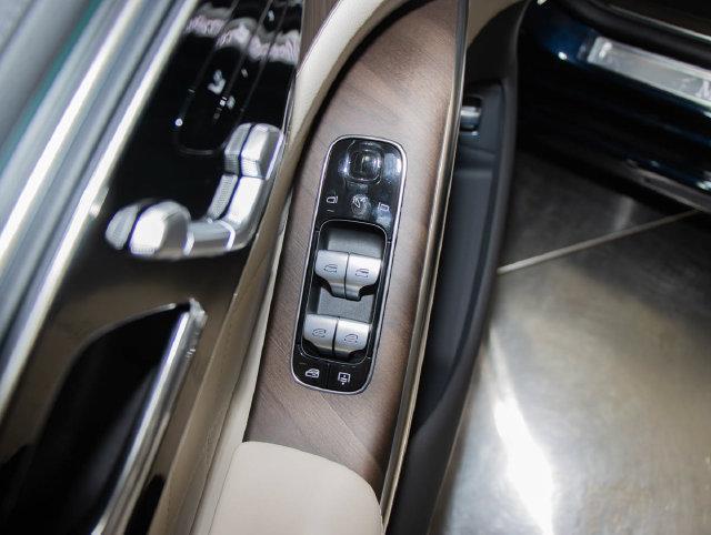 2027 Mercedes-Benz S-class - $140,300
