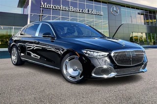 2022 Mercedes-Benz S-Class with Black Exterior
