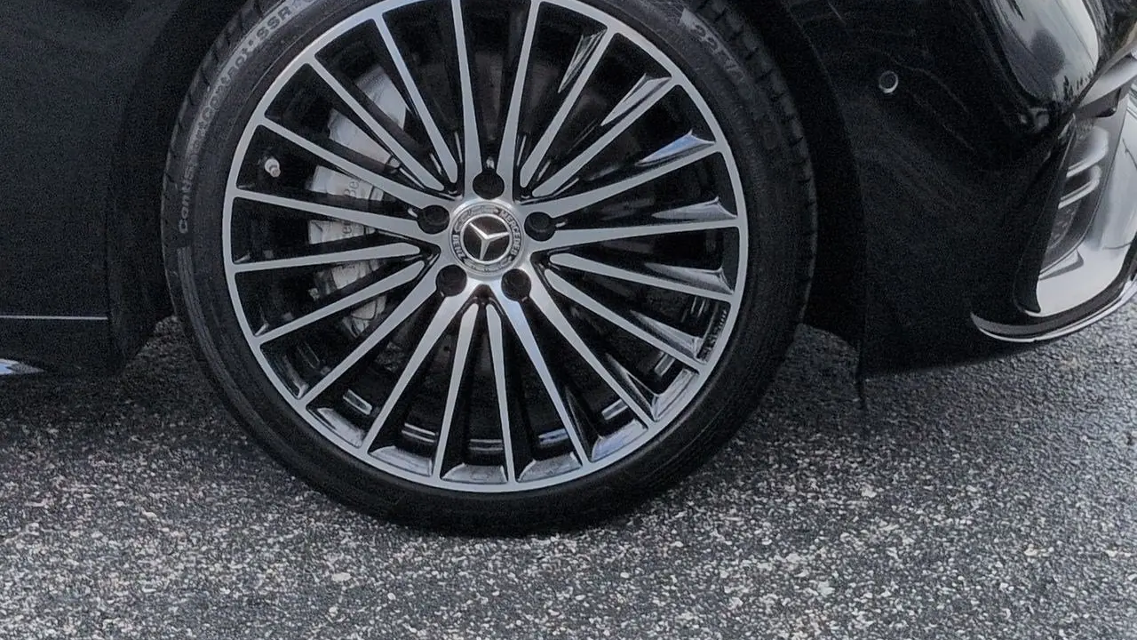2023 Mercedes-Benz C-Class C 300