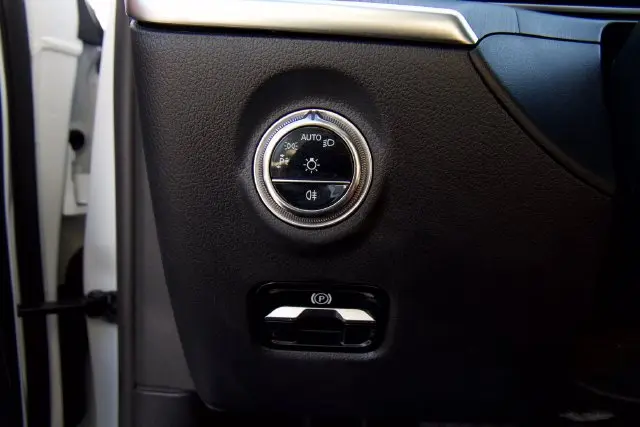2025 Mercedes-Benz C-Class - $36,998