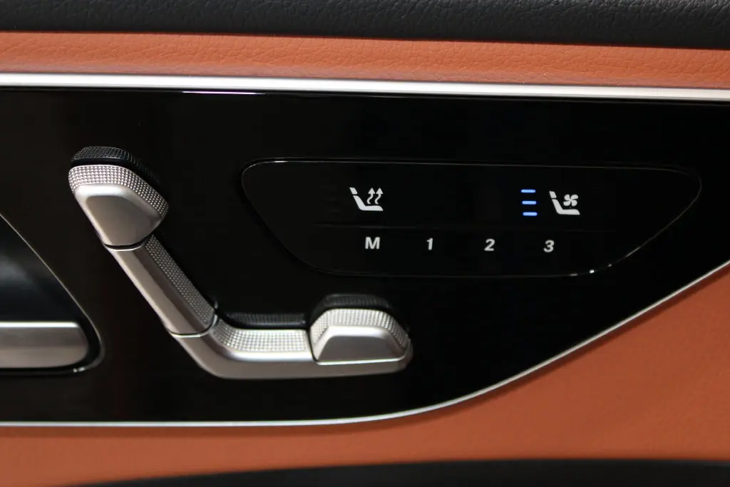 2024 Mercedes-Benz C-Class - $37,658