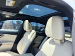 2022 C-Class Thumbnail 26