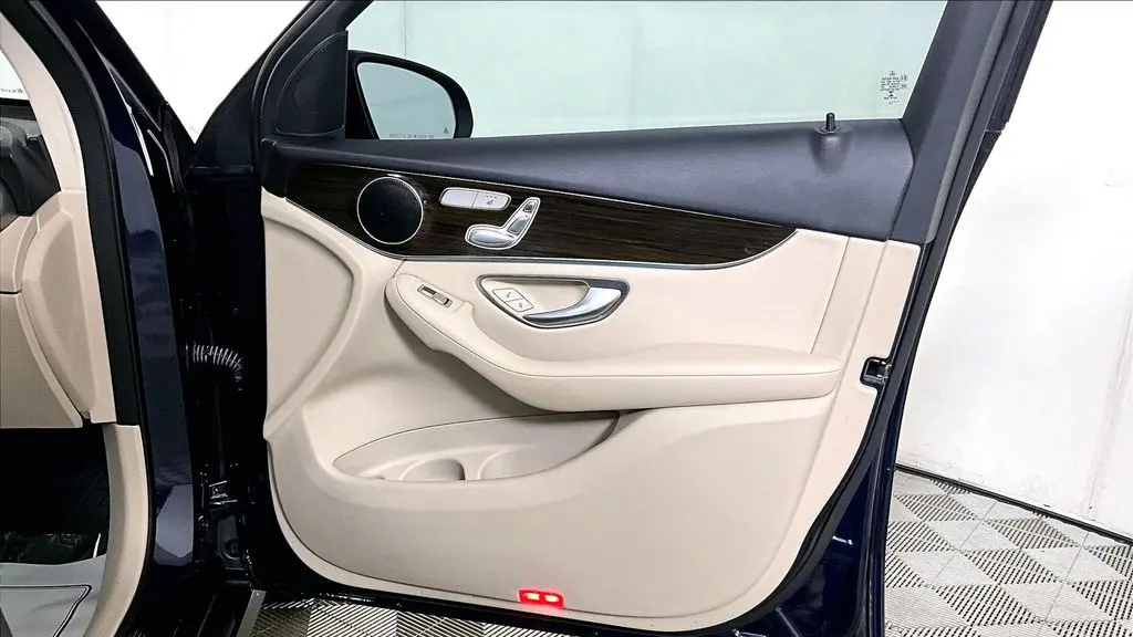 2022 Mercedes-Benz GLC GLC 300