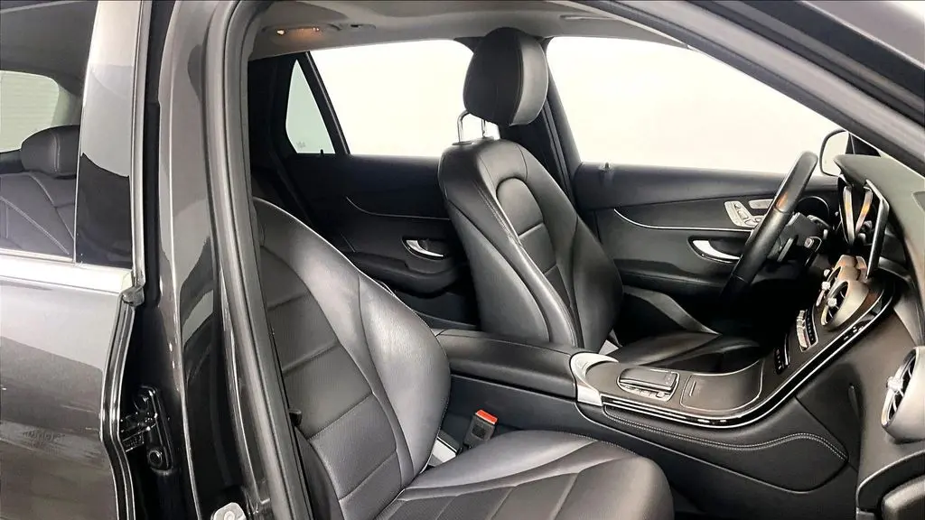 2021 Mercedes-Benz GLC GLC 300