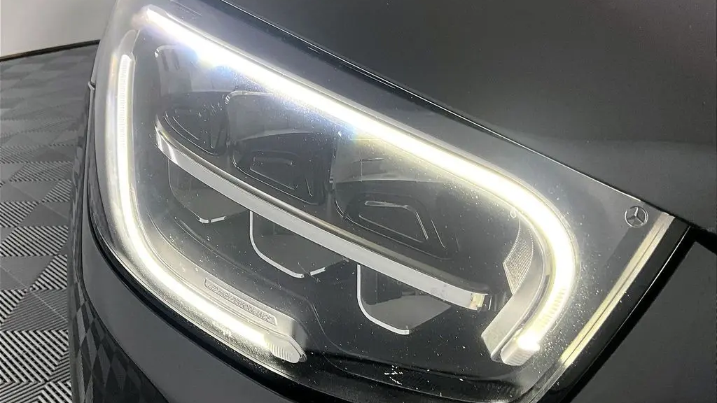 2021 Mercedes-Benz GLC GLC 300