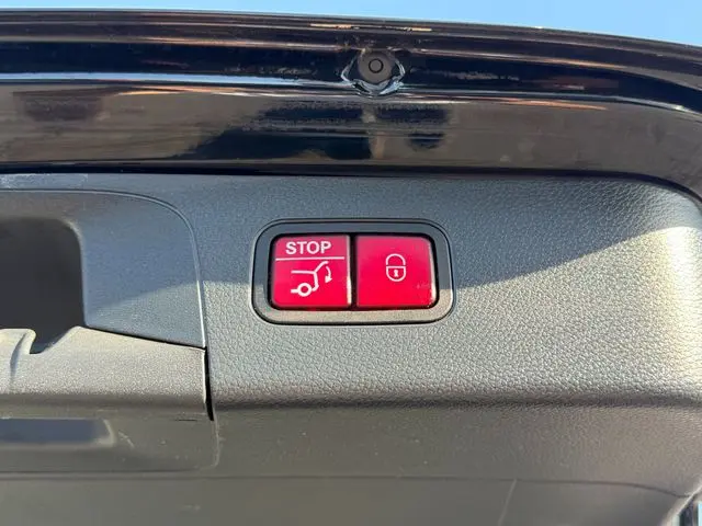 2021 Mercedes-Benz C-Class - $19,374