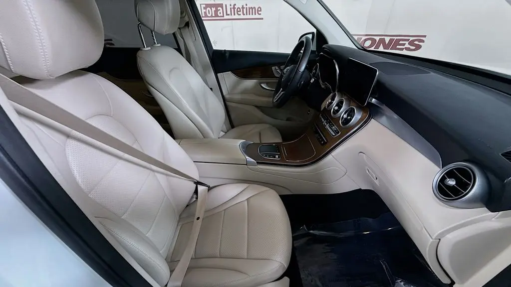 2022 Mercedes-Benz GLC GLC 300 4MATIC