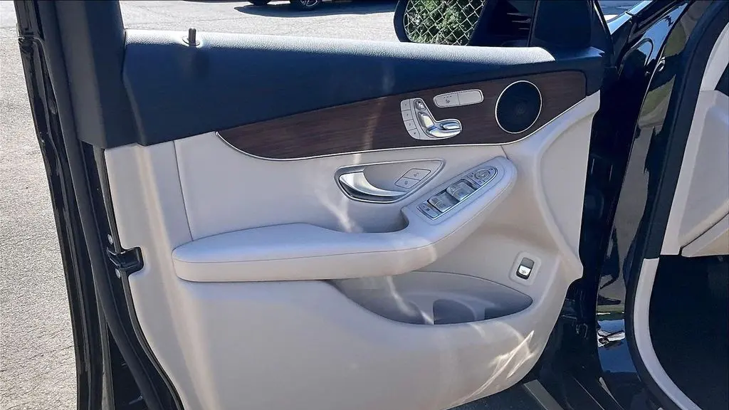 2022 Mercedes-Benz GLC GLC 300 4MATIC
