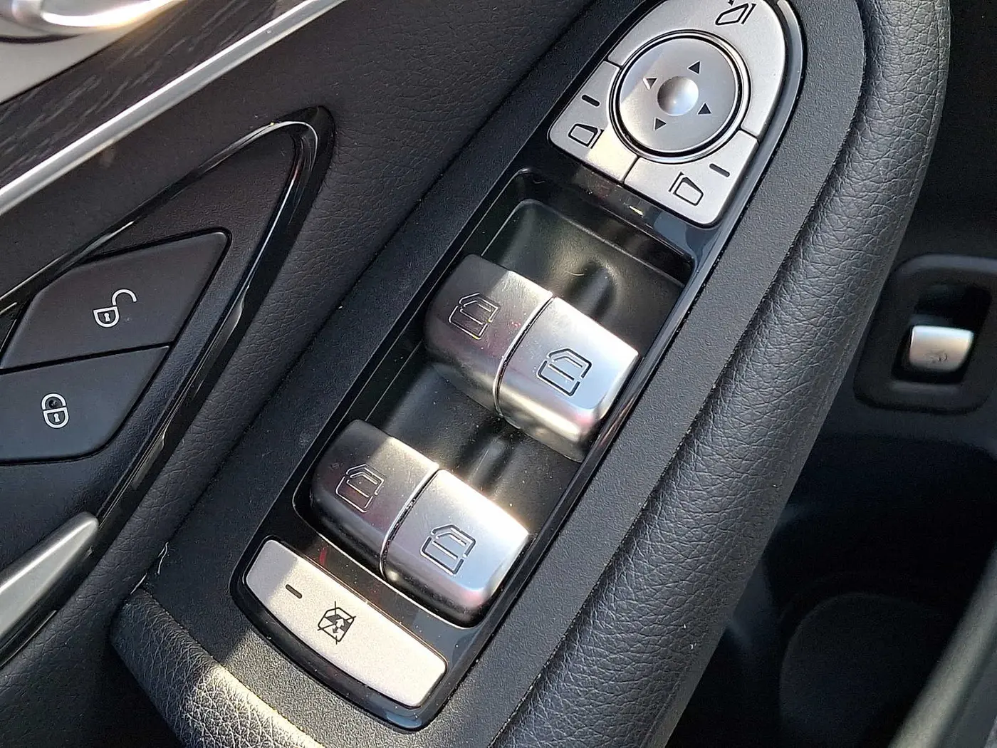 2022 Mercedes-Benz C-Class - $28,997