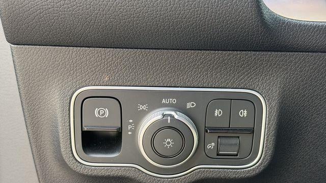 2025 Mercedes-Benz GLB GLB 250