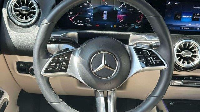 2025 Mercedes-Benz GLB GLB 250 4MATIC