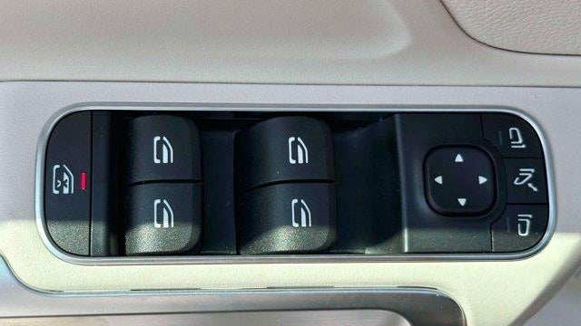 2025 Mercedes-Benz GLB GLB 250 4MATIC