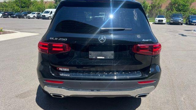 2025 Mercedes-Benz GLB GLB 250 4MATIC