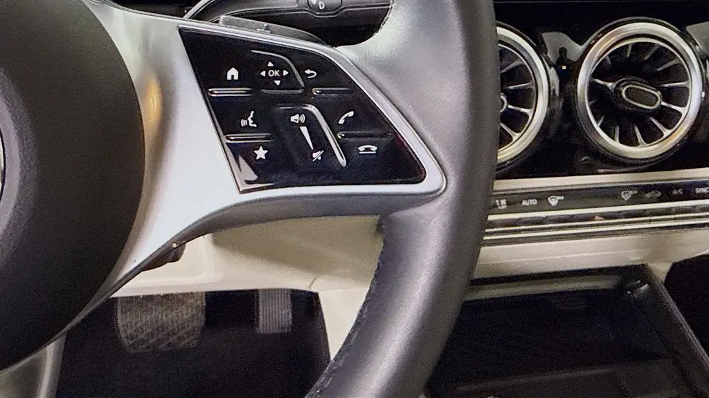 2025 Mercedes-Benz GLA GLA 250 4MATIC