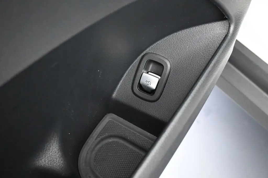 2026 Mercedes-Benz C-Class - $42,990
