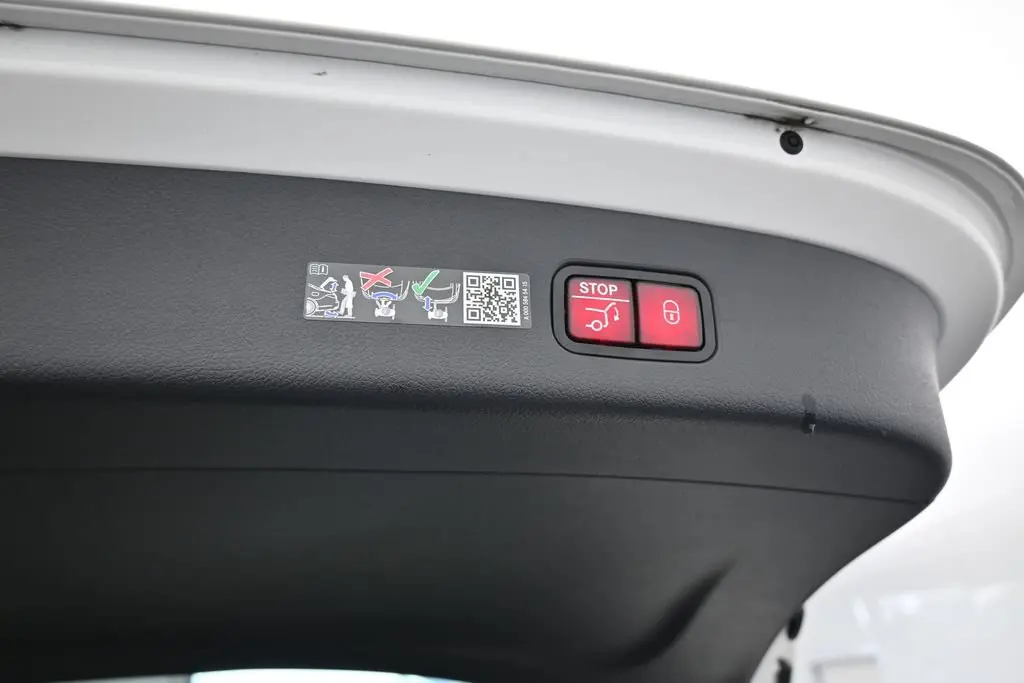 2026 Mercedes-Benz C-Class - $42,990