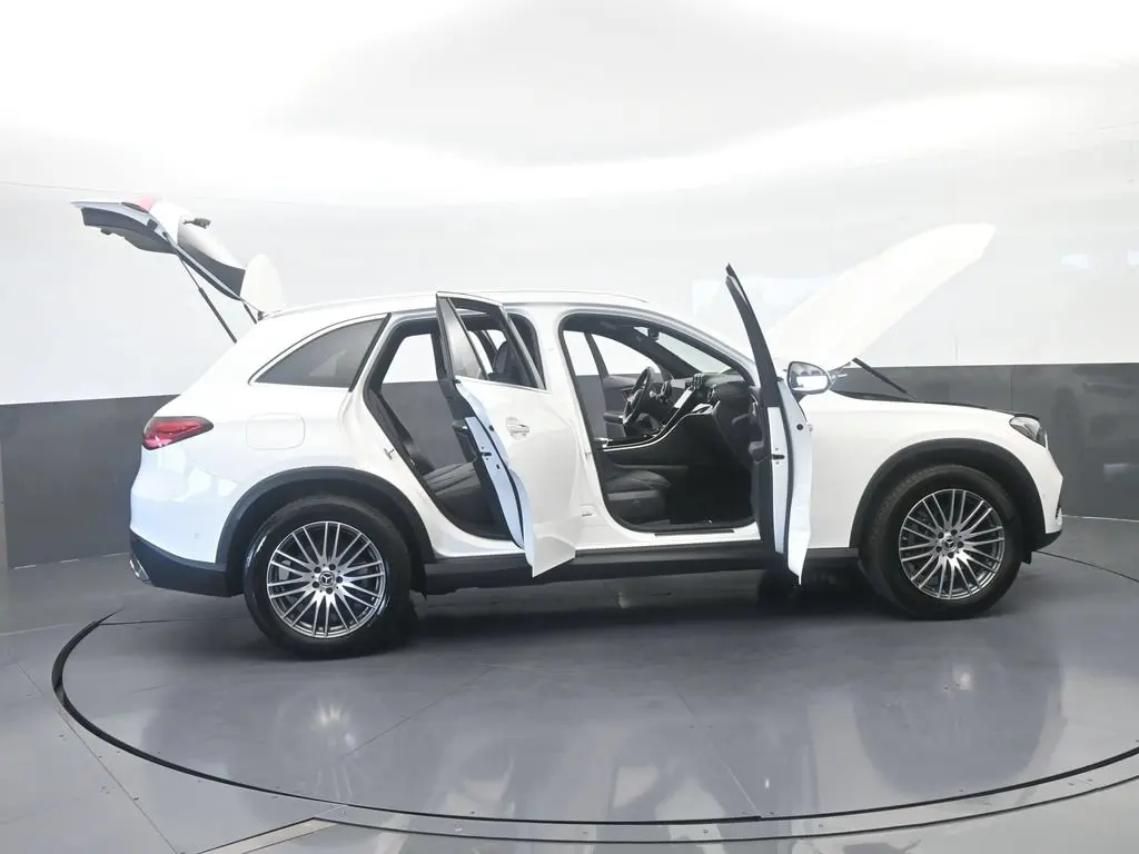 2026 Mercedes-Benz C-Class - $42,990