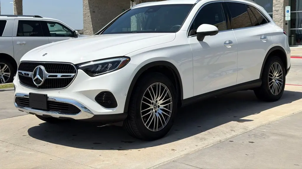 2025 Mercedes-Benz GLC GLC 300