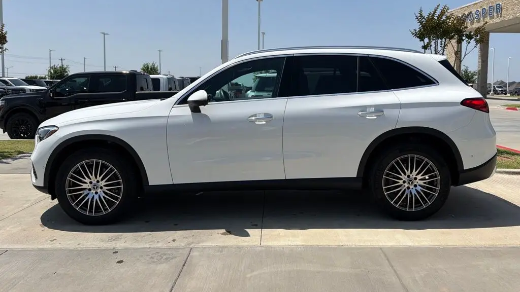 2025 Mercedes-Benz GLC GLC 300