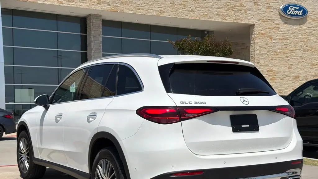 2025 Mercedes-Benz GLC GLC 300