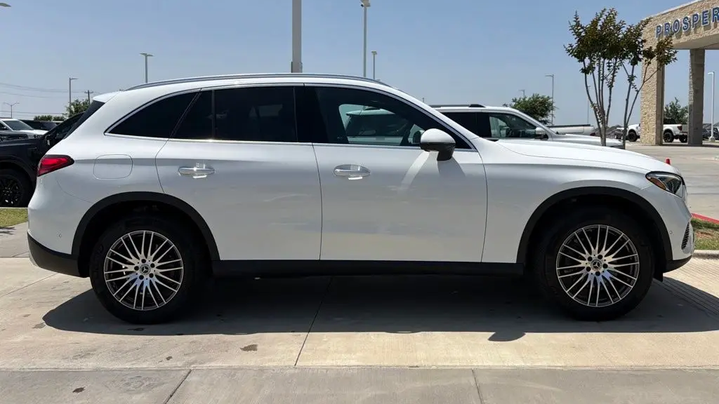 2025 Mercedes-Benz GLC GLC 300