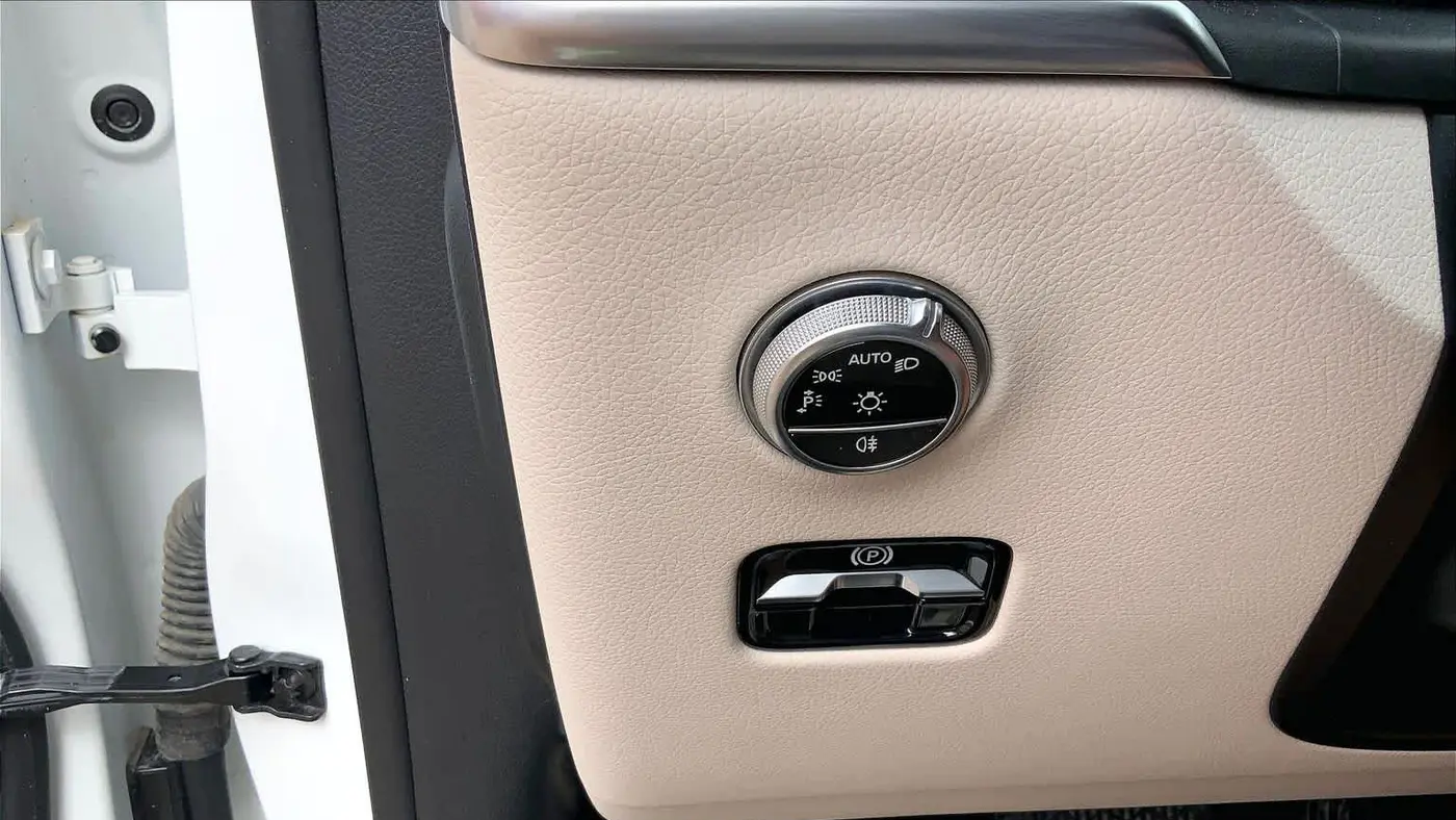 2025 Mercedes-Benz GLC GLC 300 4MATIC