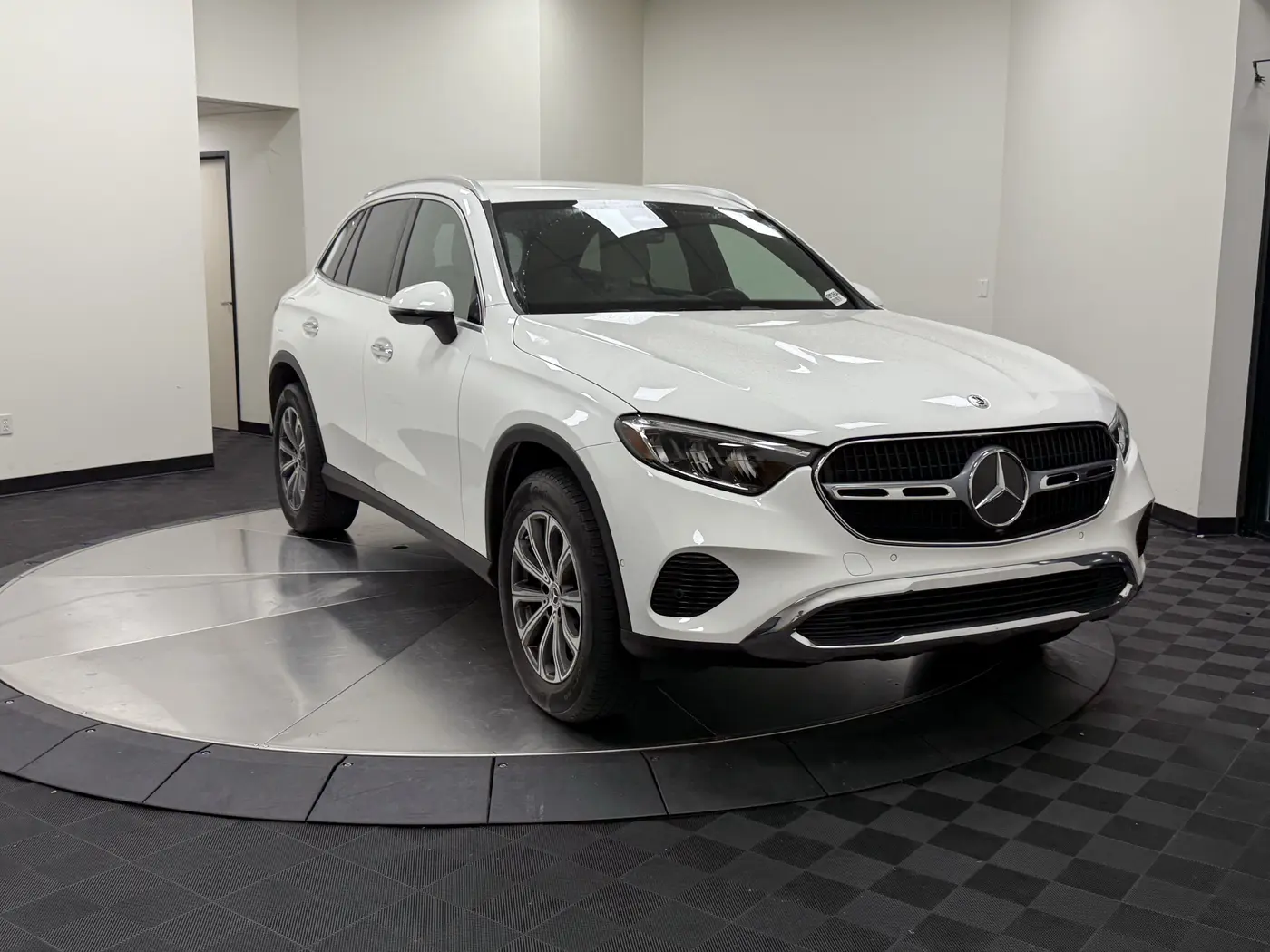 2024 Mercedes-Benz GLC GLC 300 4MATIC — photo 1 of 12
