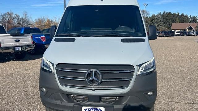 2024 Mercedes-Benz Sprinter 2500