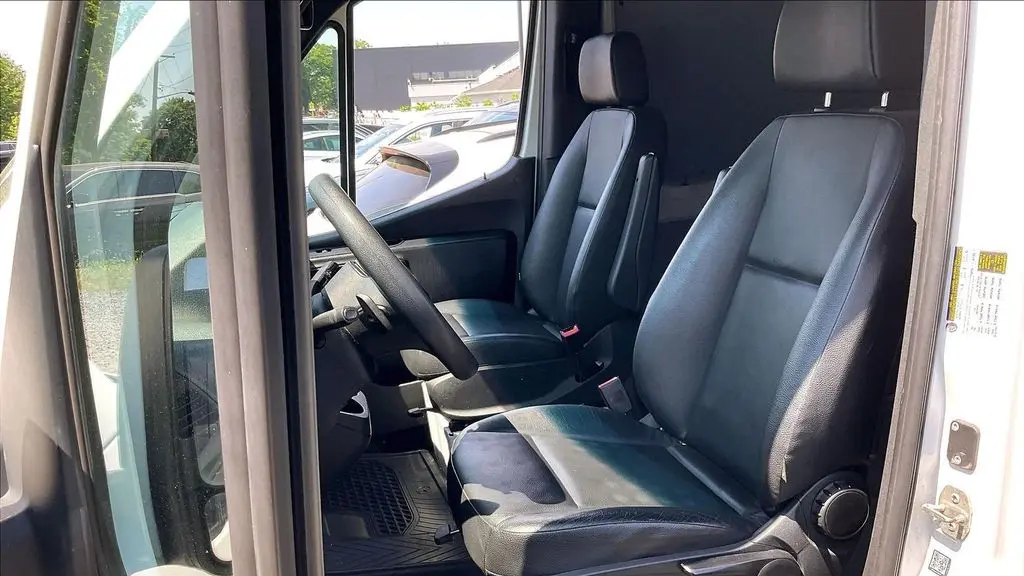 2023 Mercedes-Benz Sprinter 2500
