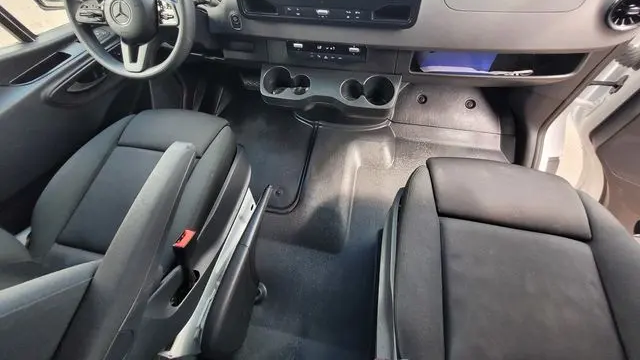 2024 Mercedes-Benz Sprinter 2500