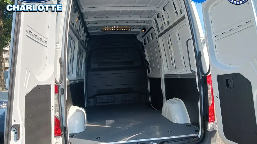 2025 Mercedes-Benz Sprinter 2500