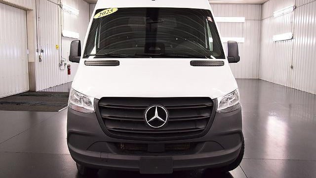 2025 Mercedes-Benz Sprinter 2500
