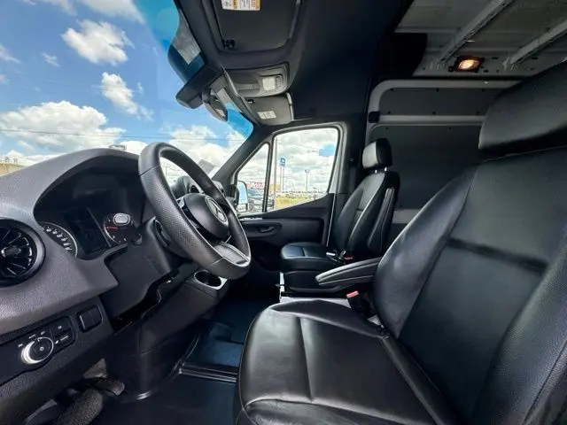 2025 Mercedes-Benz Sprinter - $39,200