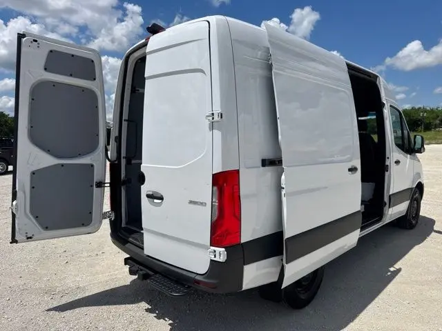2025 Mercedes-Benz Sprinter - $39,200