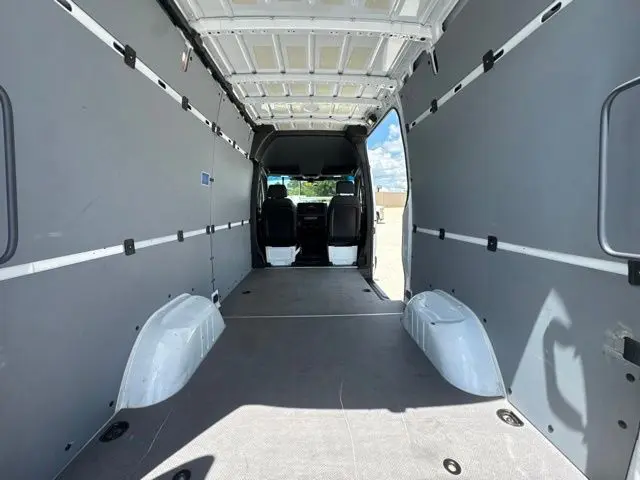2025 Mercedes-Benz Sprinter - $39,200