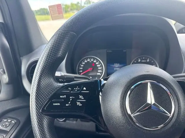 2025 Mercedes-Benz Sprinter - $39,200