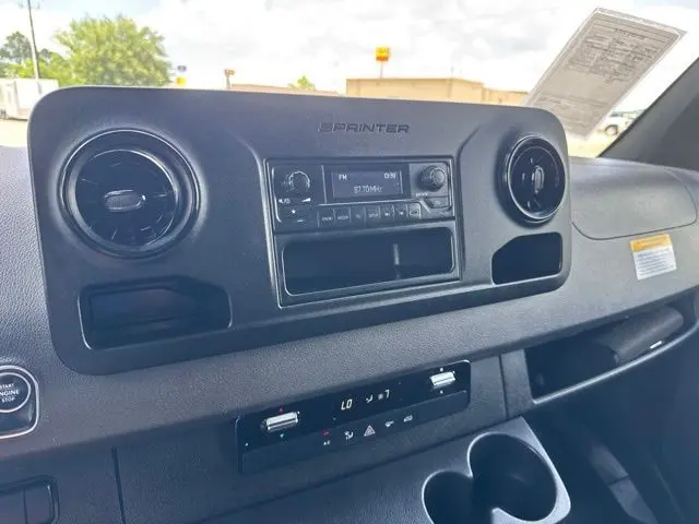 2025 Mercedes-Benz Sprinter - $39,200