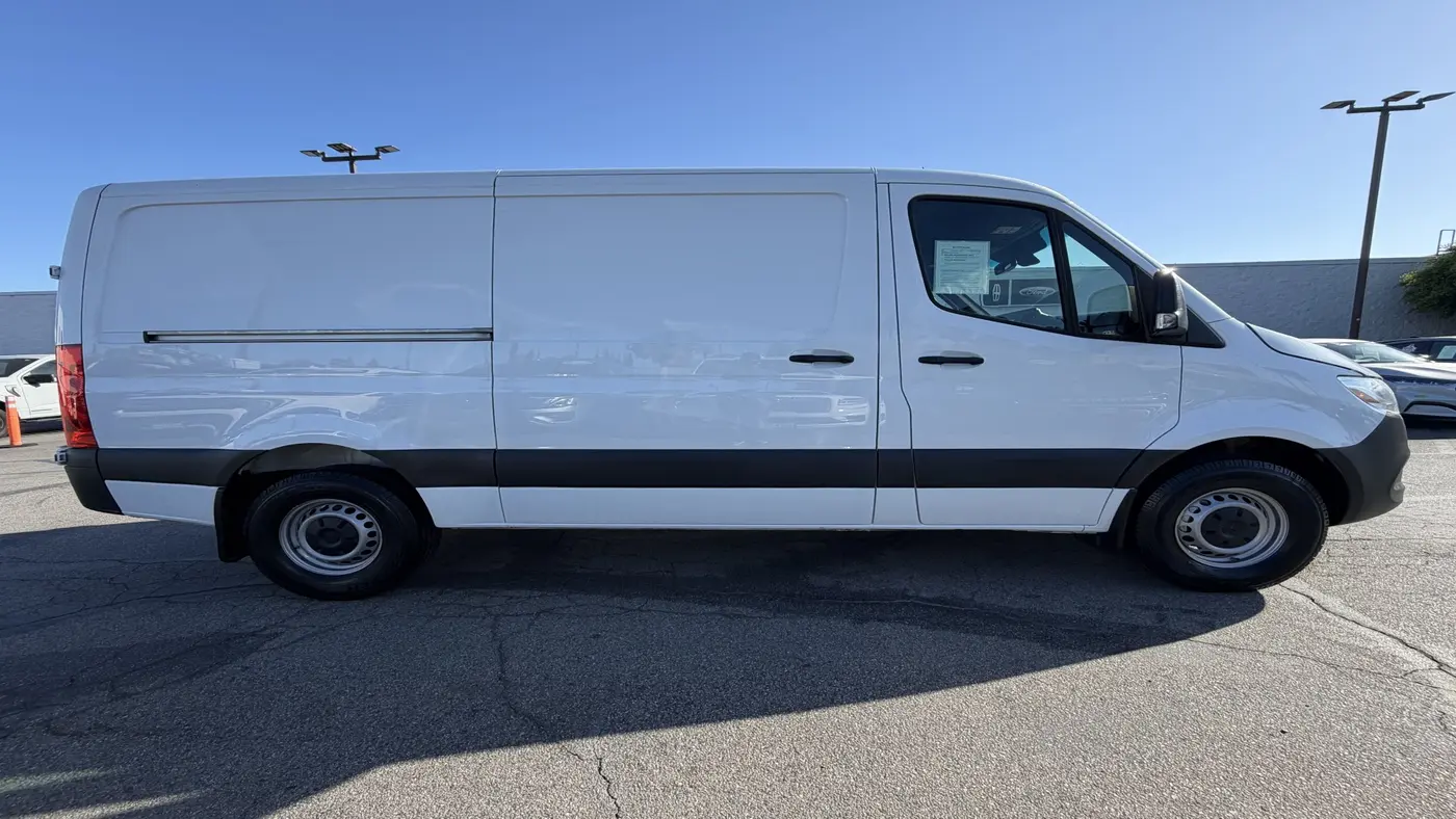 2024 Mercedes-Benz Sprinter 2500