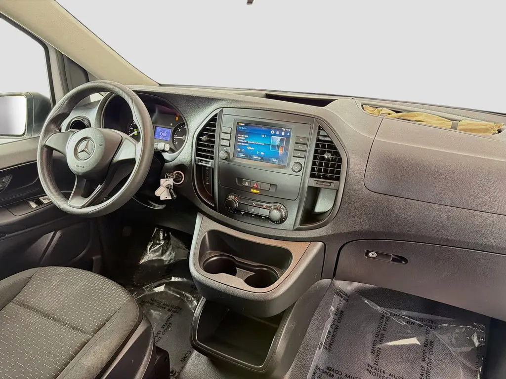 2022 Mercedes-Benz Metris - $25,990