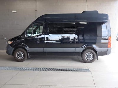 2022 Mercedes-Benz Sprinter 4X2 2500 3DR 144 In. WB Passenger Van (3.0L V6)