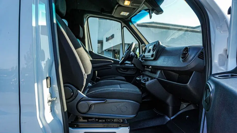 2024 Mercedes-Benz Sprinter 2500