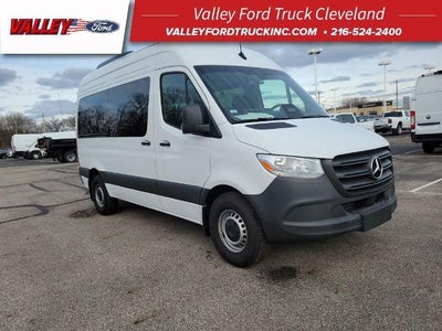 2025 Mercedes-Benz Sprinter 2500 3DR 144 In. WB Passenger Van (2.0L I4)