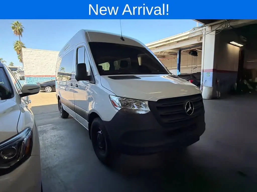 2025 Mercedes-Benz Sprinter - $53,998
