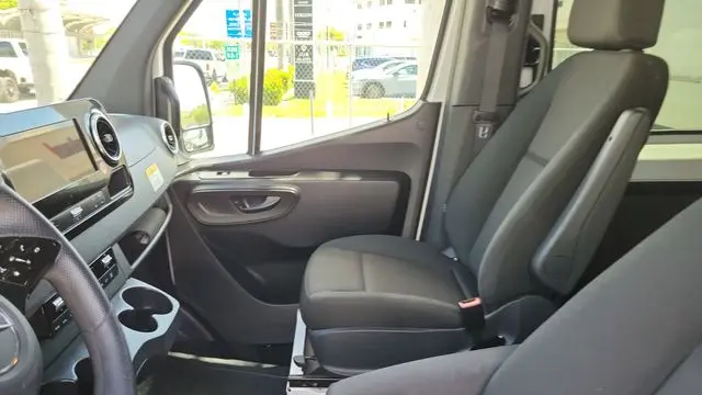 2025 Mercedes-Benz Sprinter 2500